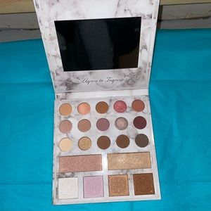 BH Cosmetics Carli Bybel 21 Color Eyeshadow & Highlighter Palette